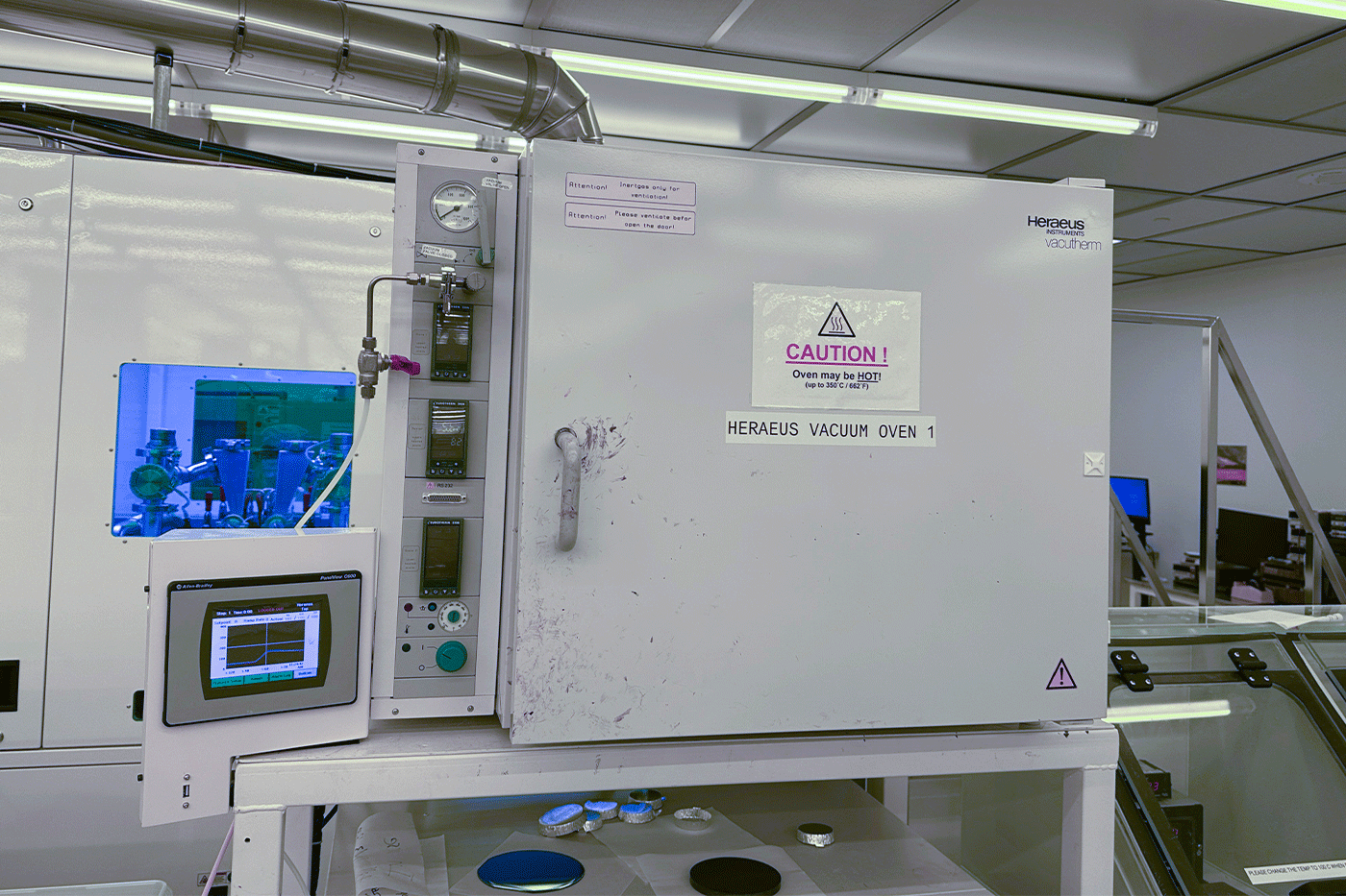 Heraeus Vacuum Oven 1