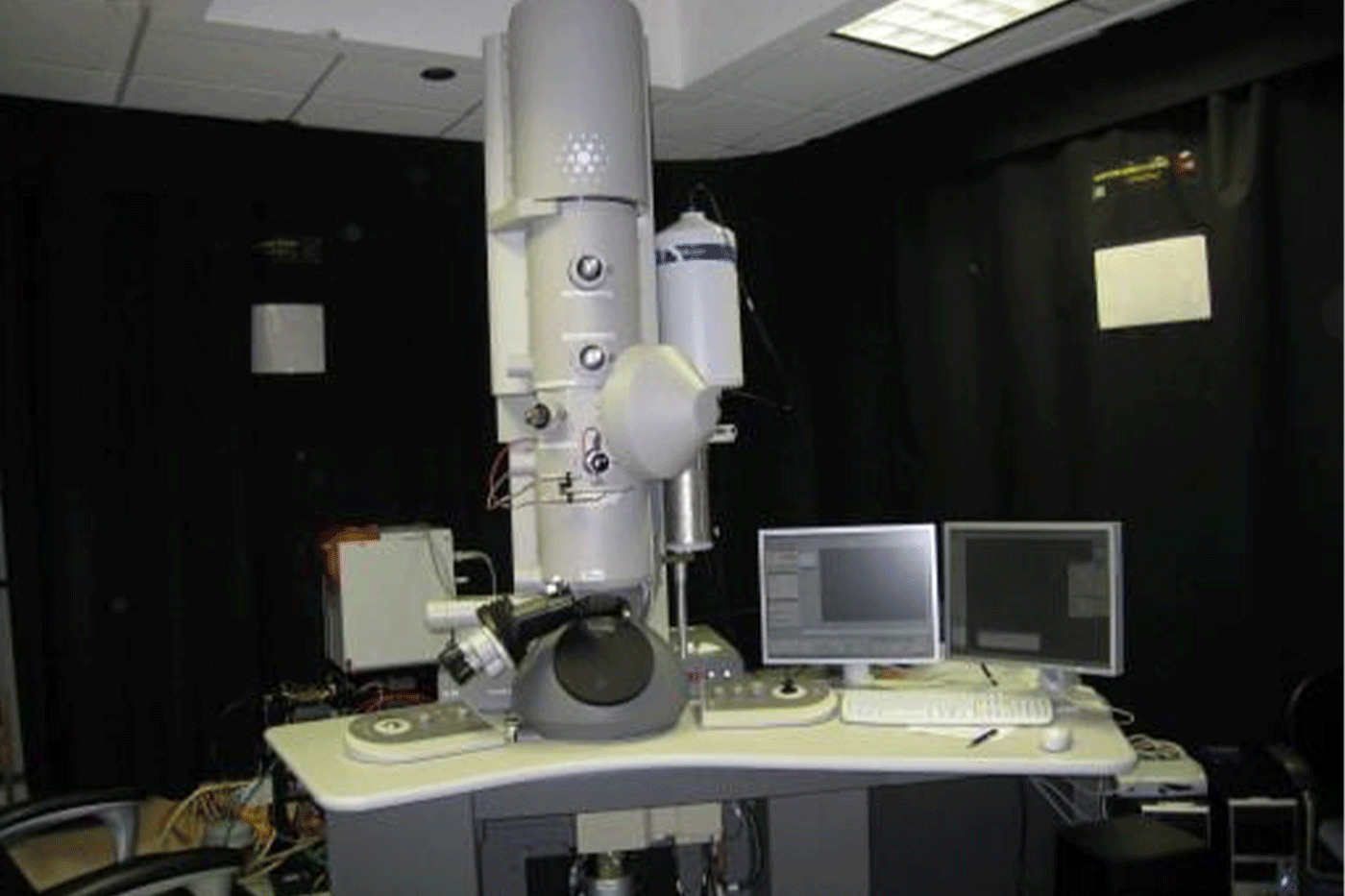 FEI Tecnai F30 