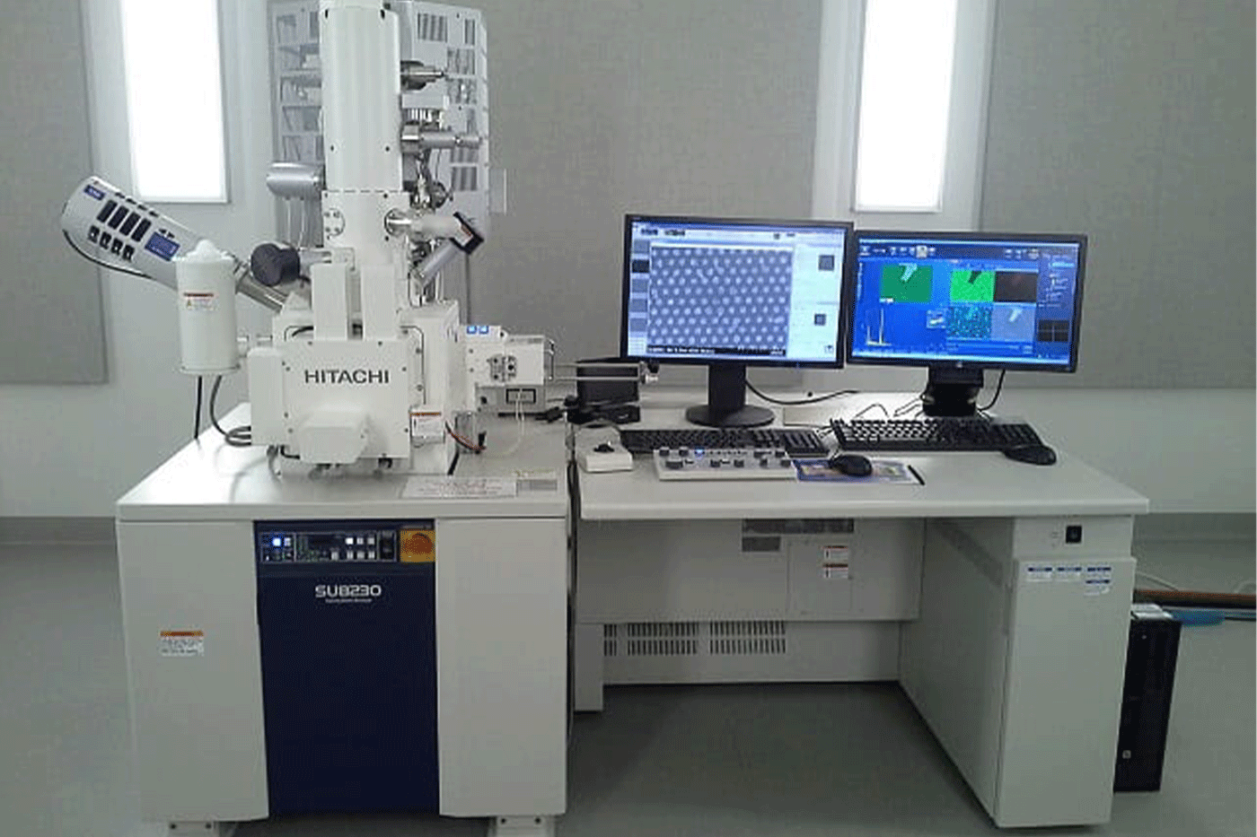 Hitachi SU 8230 